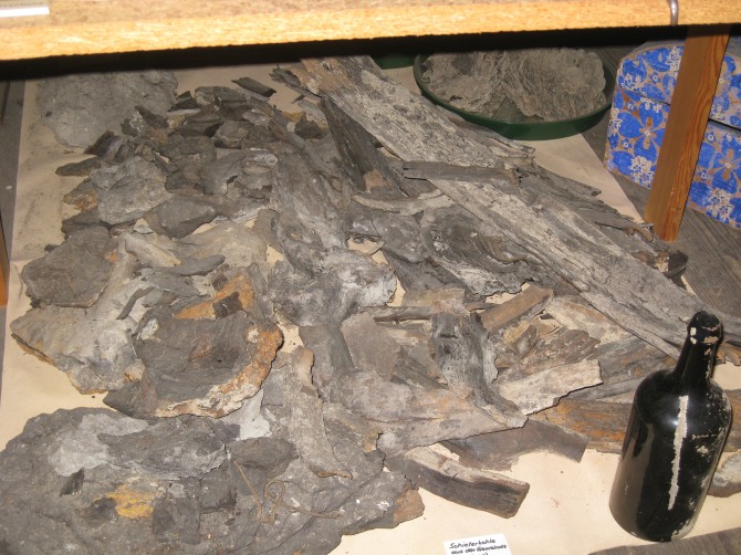 Schieferkohle aus dem Dürntner Kohlebergwerk