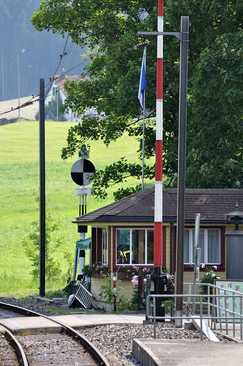 Der einzige Barrierenposten in der Schweiz, welcher noch in Betrieb ist. Neuthal bei Bäretswil ©DVZO, Röby Budry