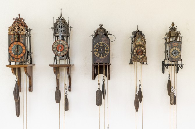 Einige Eisenuhren