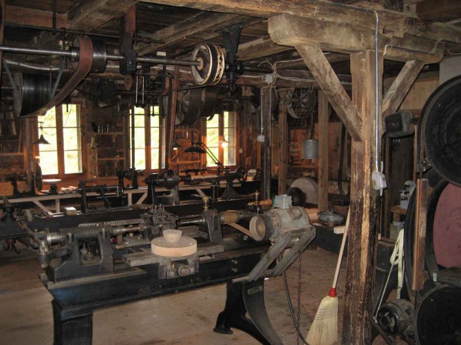 Die Drechslerei mit den notwendigen Transmissionen.