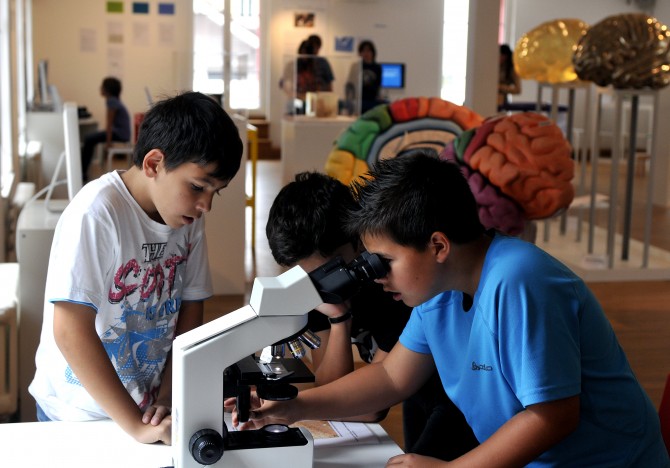 Spezielle museumspädagogische Angebote für alle Generationen: www.kulturama.ch